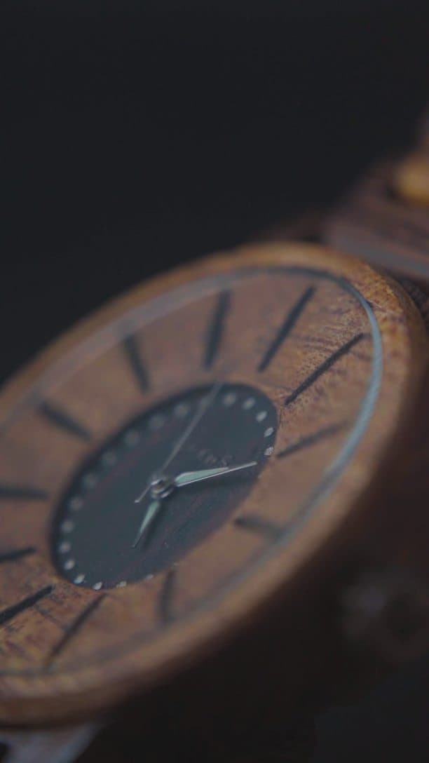 ساعت چوبی باگزاس مدل میترا