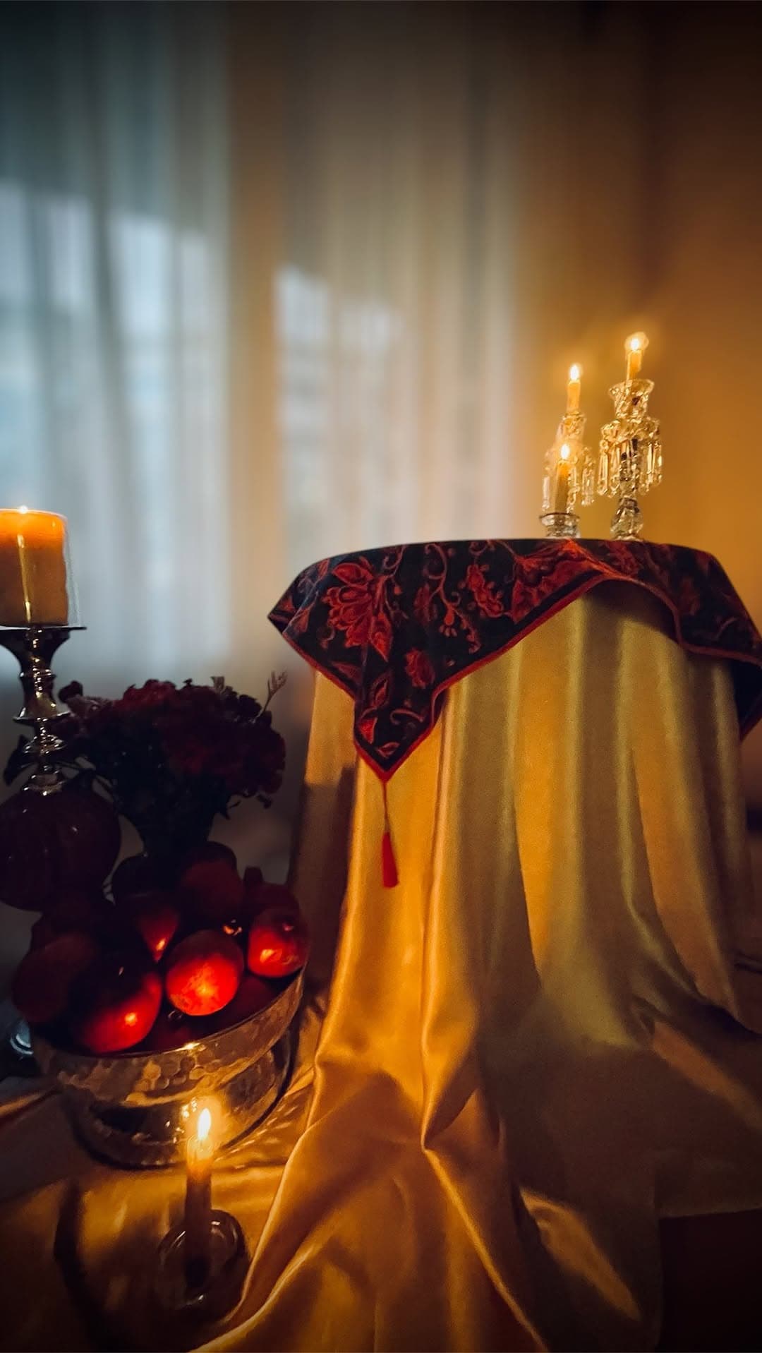 رومیزی مربع طرح یلدا