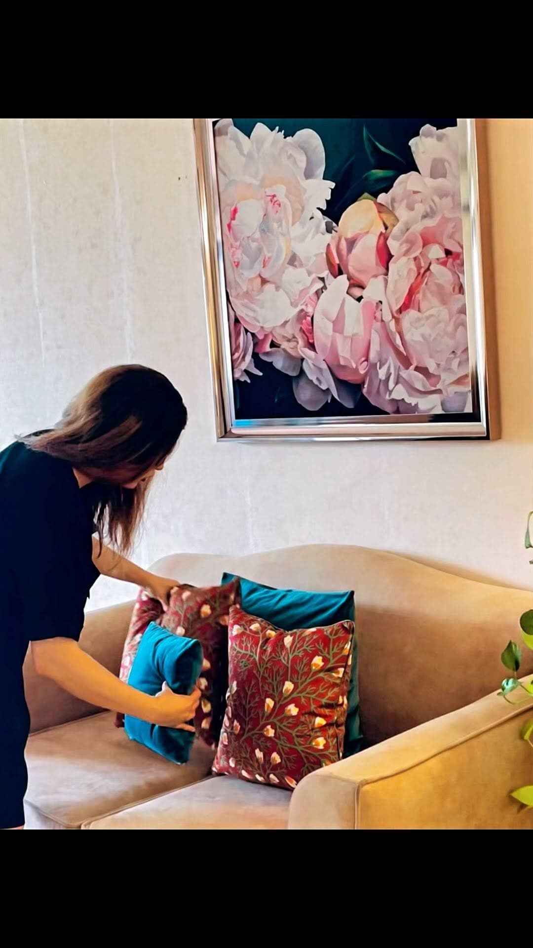 کوسن دکوراتیو مخمل طرح‌دار