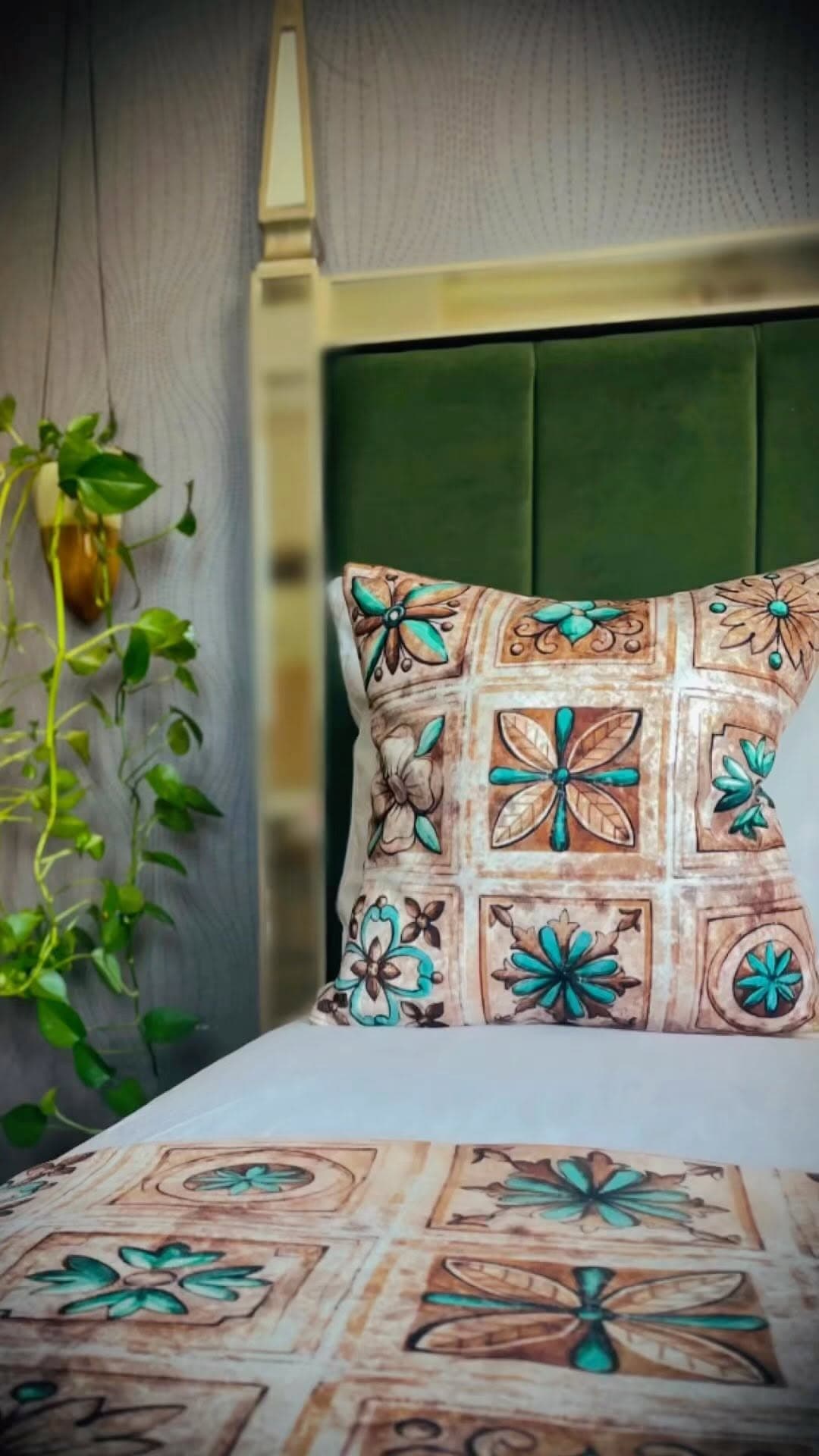 ست کوسن و رانر مخمل طرح کاشی سنتی