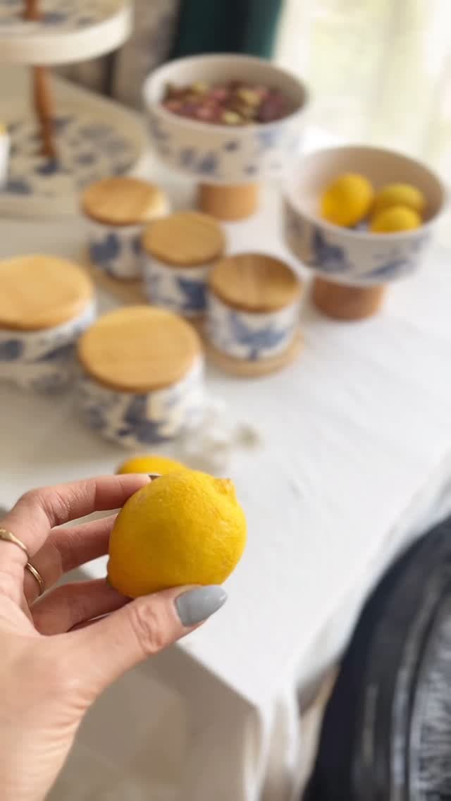 ست پذیرایی سرامیکی طرح پرواز با پایه و درب چوبی