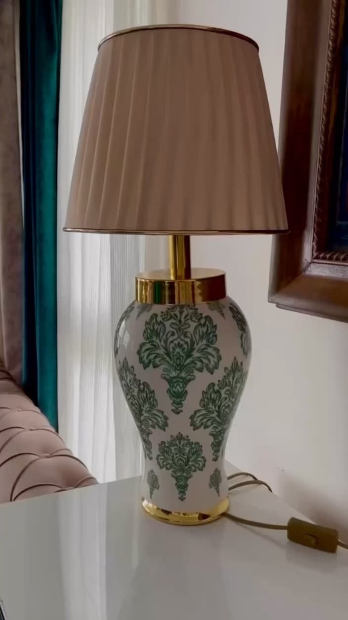 آباژور رومیزی سرامیکی کلاسیک مدل داماسک سبز