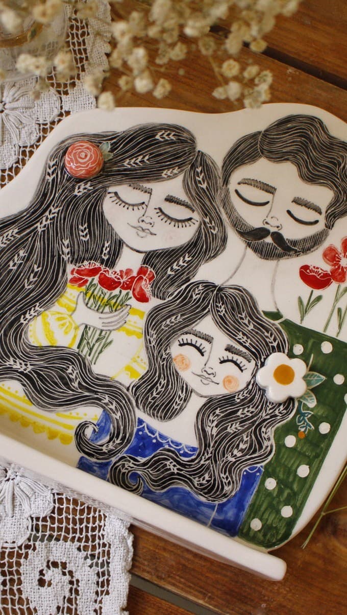 دیوارکوب سرامیکی سفارشی با طرح پرتره خانوادگی