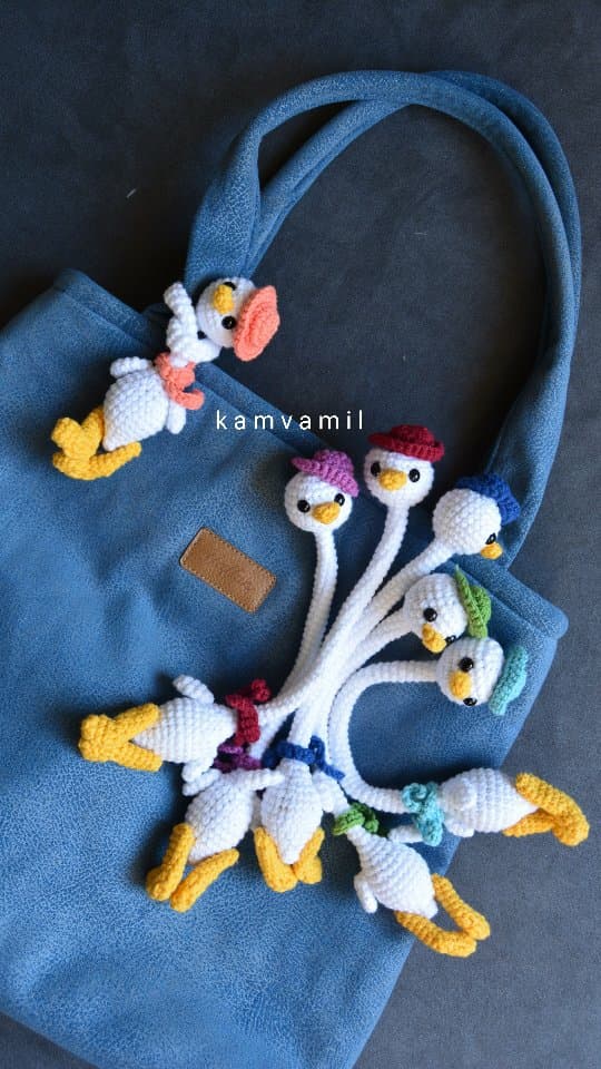 آویز کیف و جاکلیدی دستباف مدل غاز گردن دراز