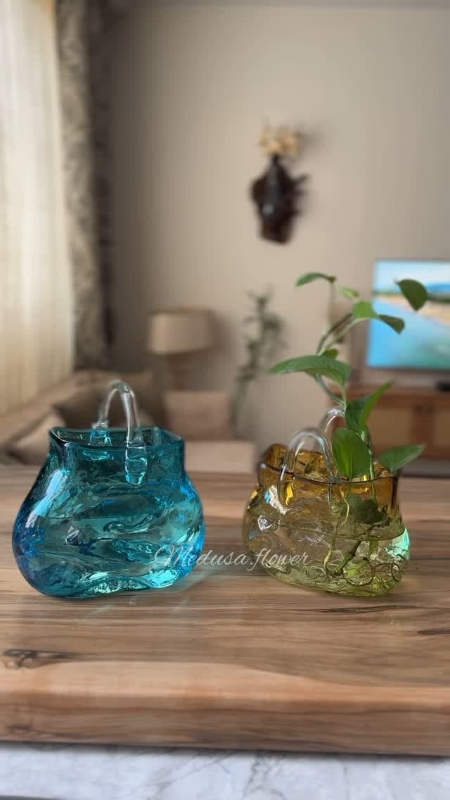 گلدان شیشه ای دست ساز طرح کیف