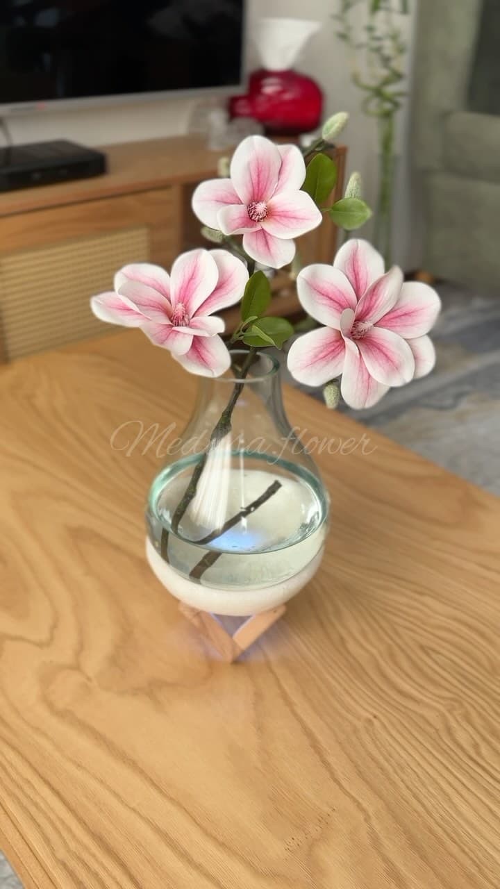 گلدان و چراغ خواب رومیزی سنگ نمک مدل مگنولیا