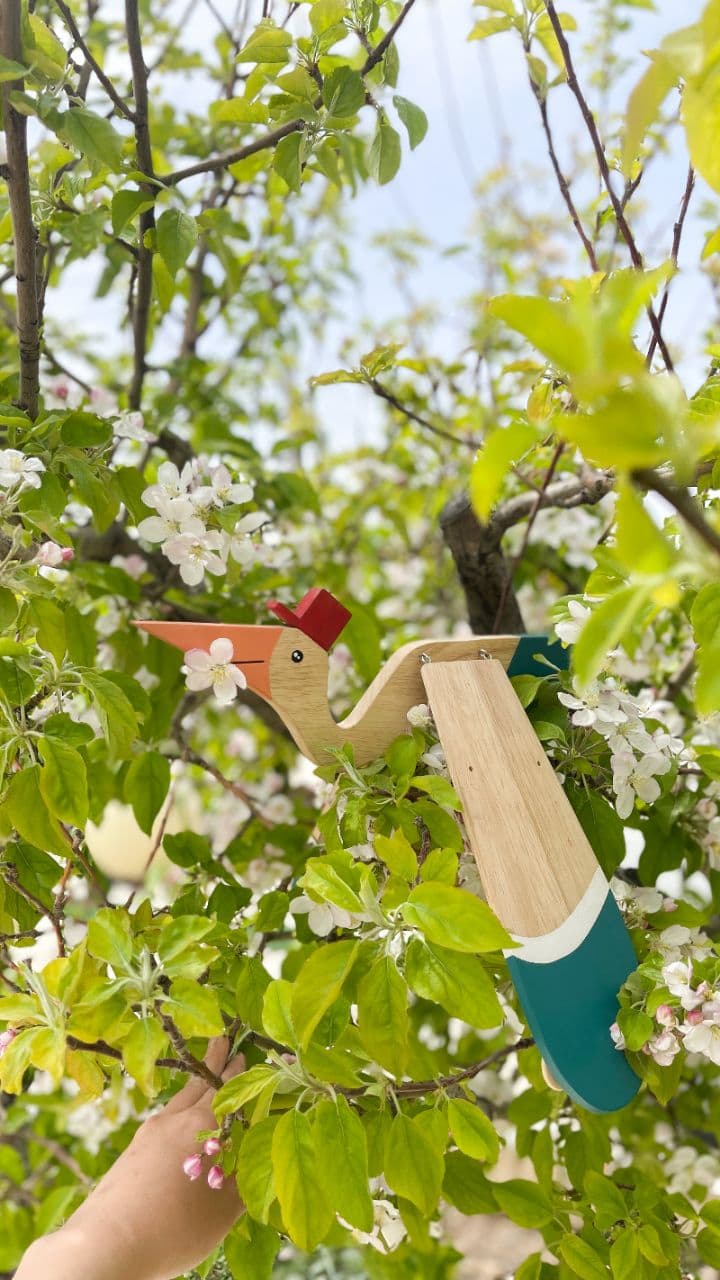 آویز متحرک چوبی طرح لک لک بالزن