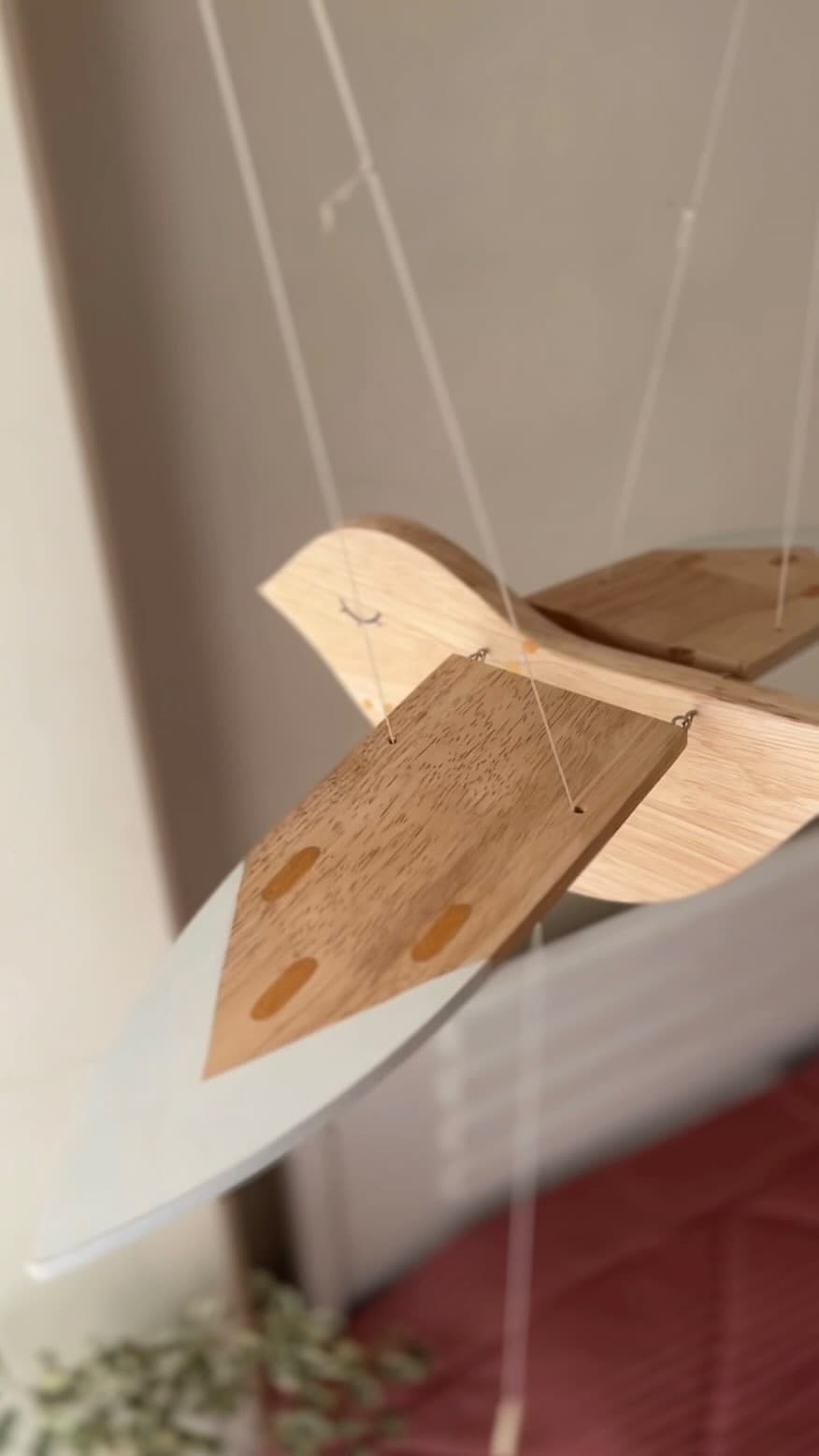 آویز دکوراتیو چوبی کودک طرح گنجشک