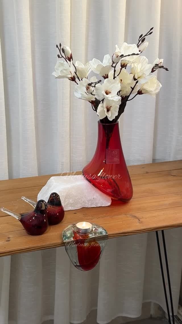 ست دکوری گلدان شیشه ای قرمز و سنگ نمک