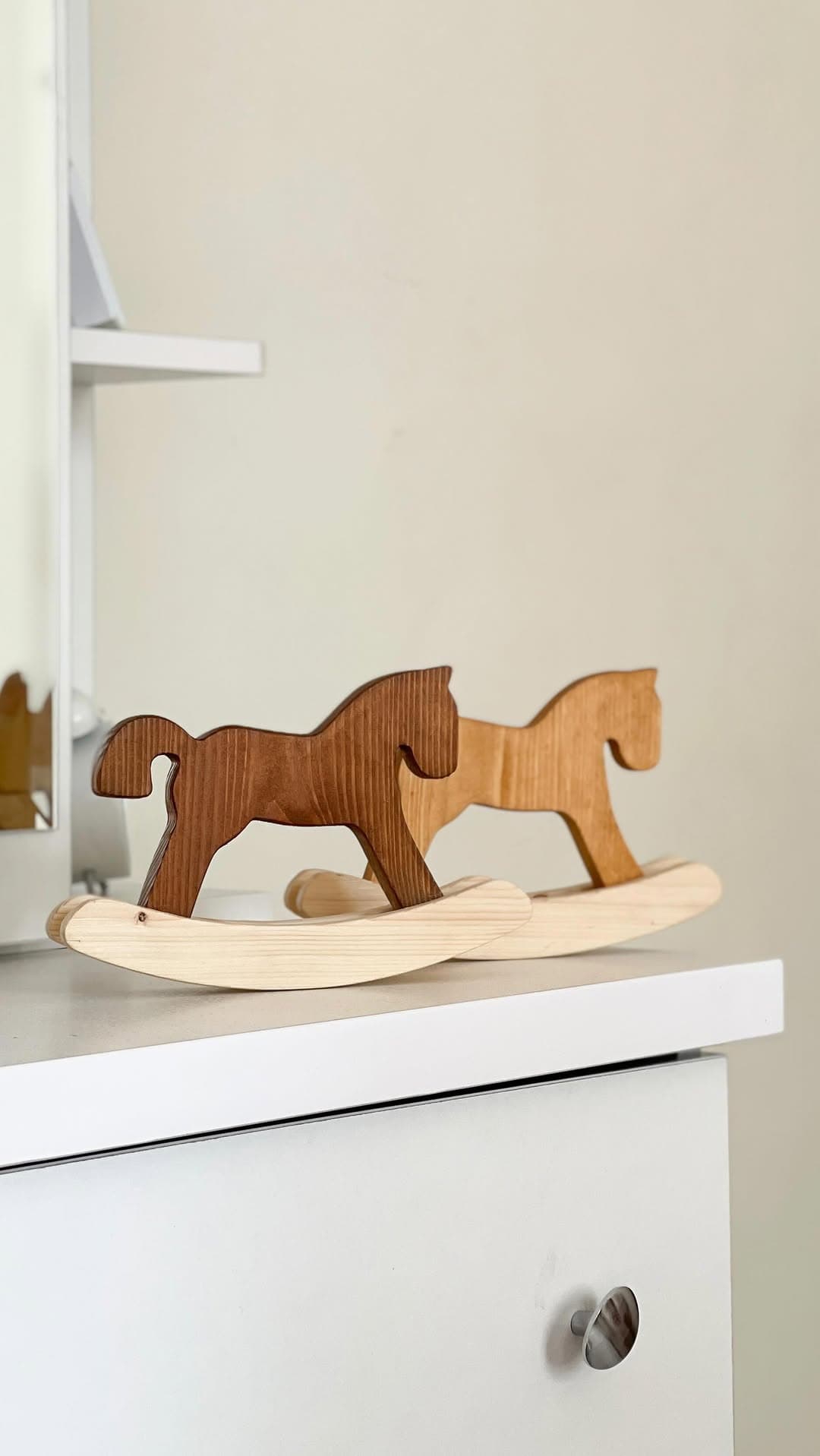 اسب راکر چوبی دکوری اتاق کودک
