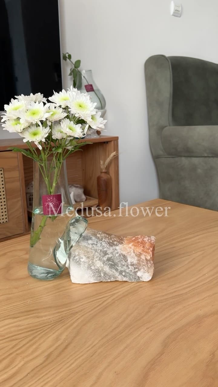 گلدان دکوری سنگ نمک طبیعی و شیشه