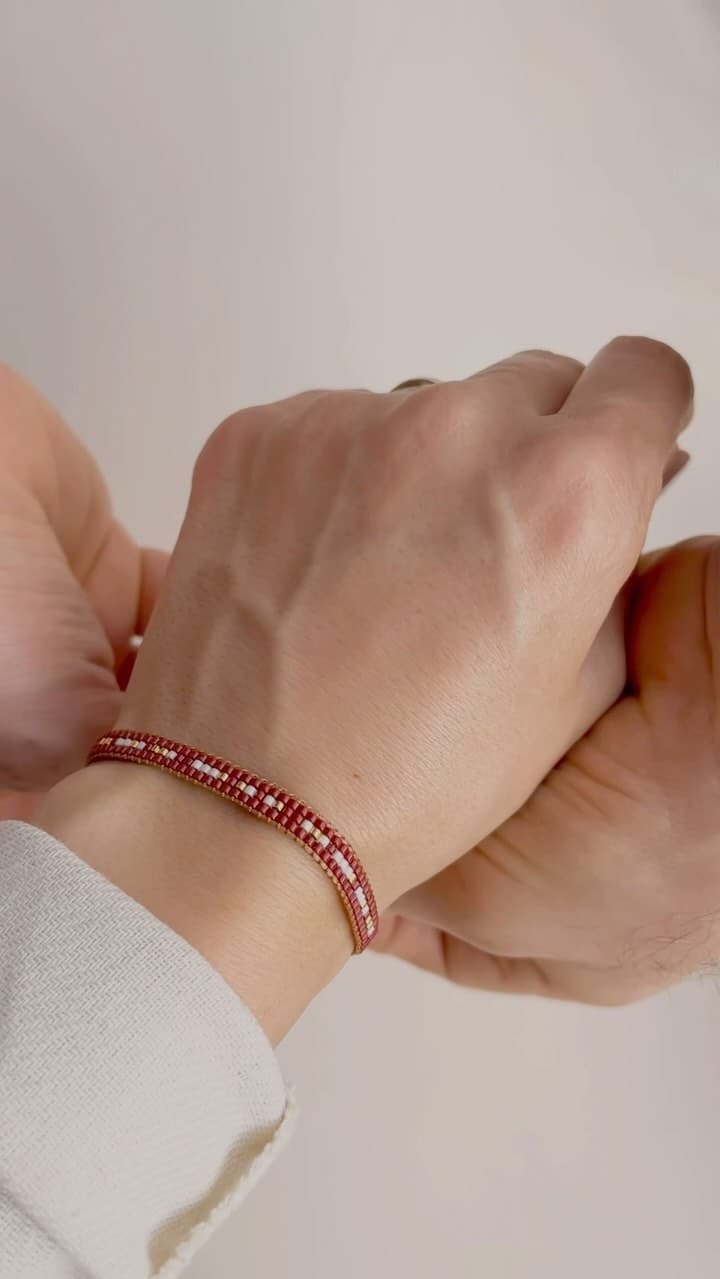 دستبند دستباف میوکی با طرح کد مورس 'دلبر ناب دلم'