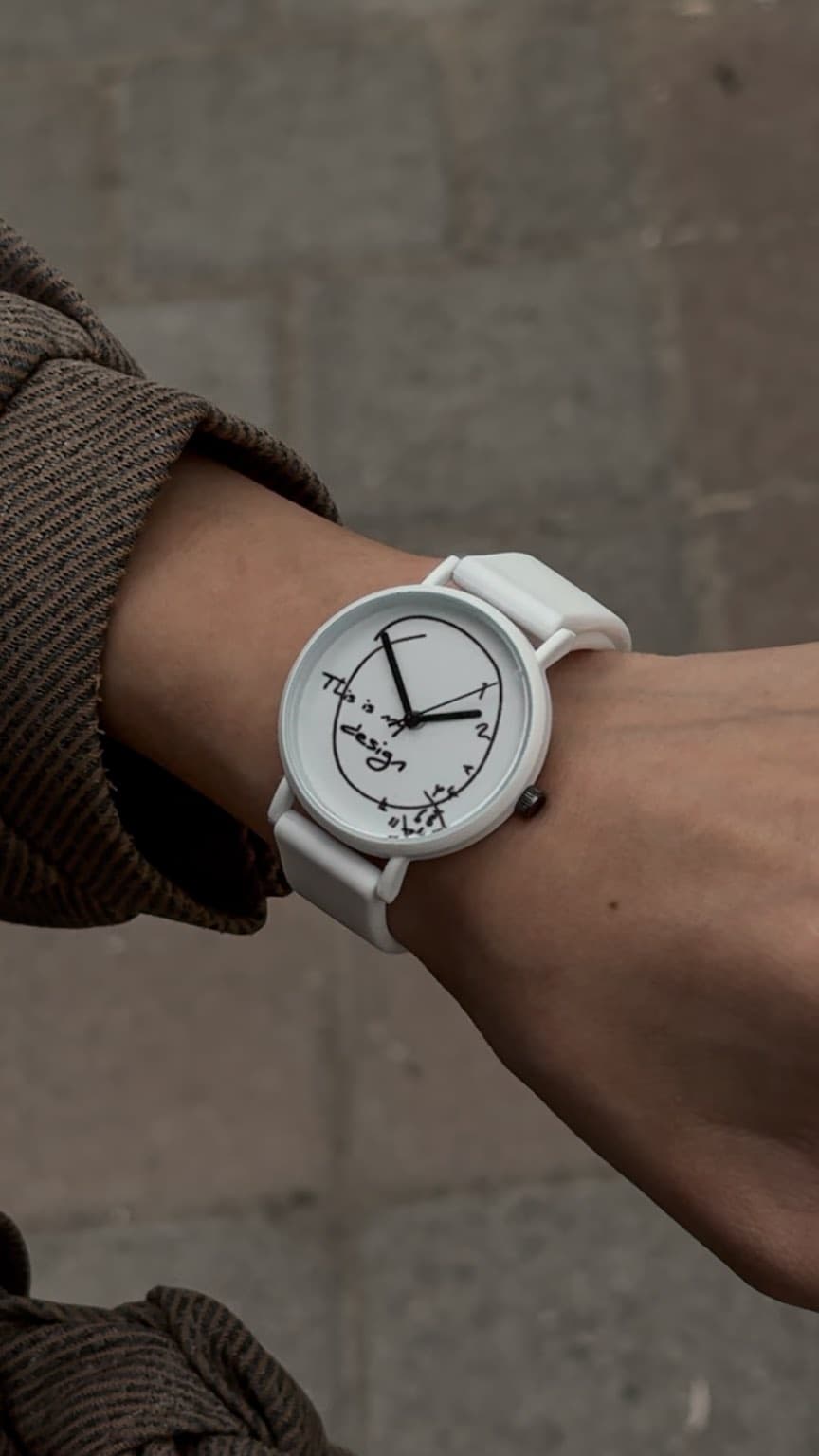 ساعت مچی زنانه مینیمال با طرح سفارشی