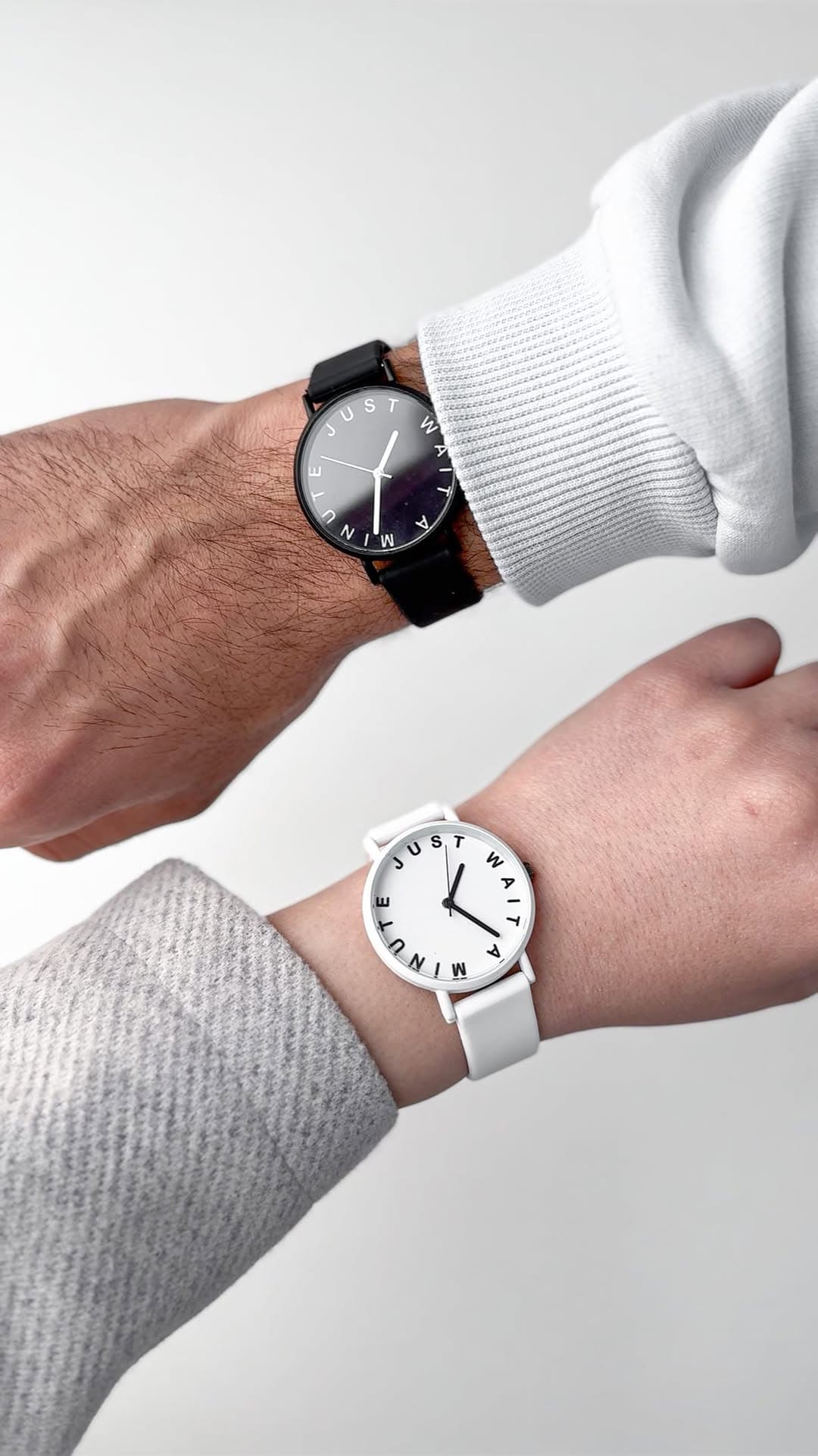 ساعت مچی ست مینیمال با طرح Just Wait A Minute