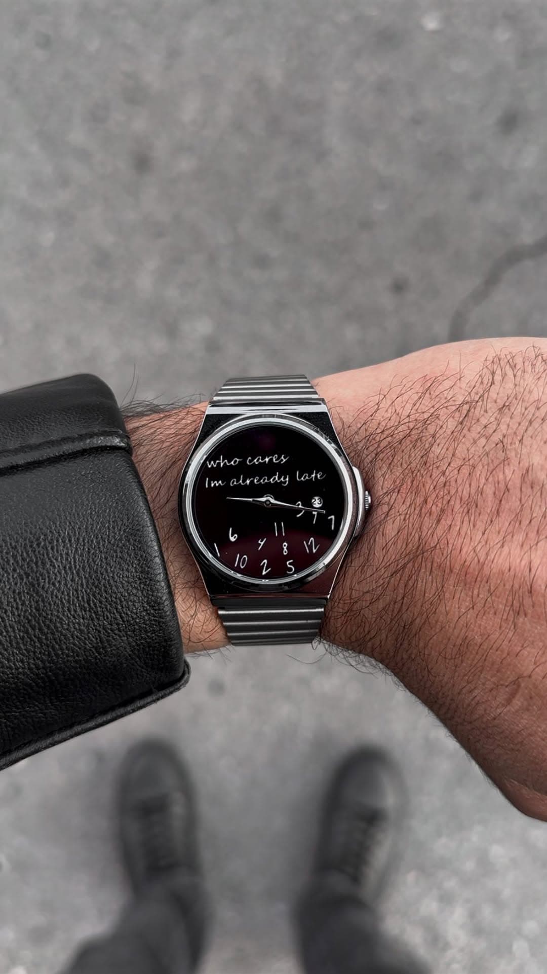 ساعت مچی فانتزی مدل Who Cares I'm Already Late