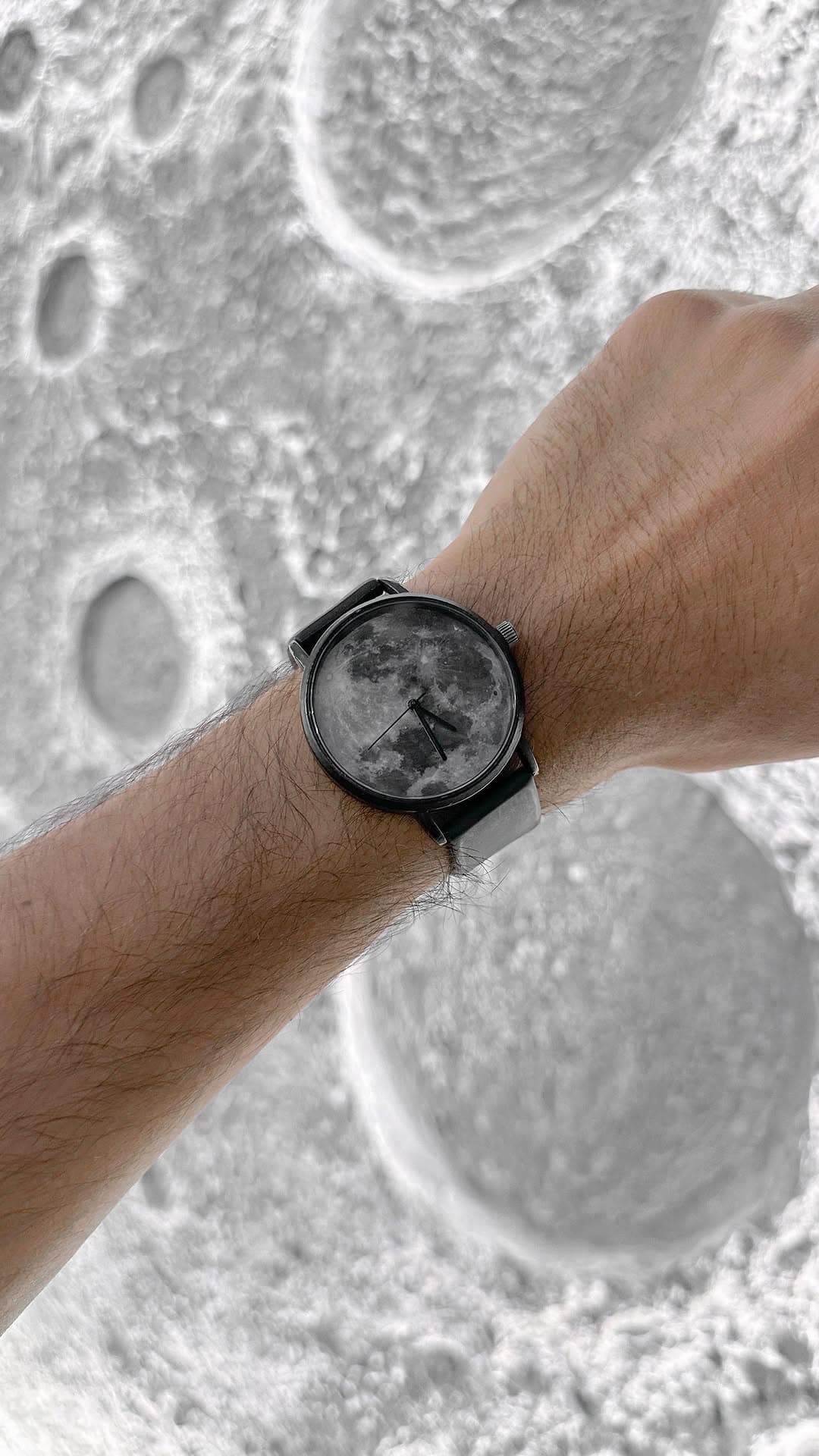 ساعت مچی مون واچ مدل ماه کامل