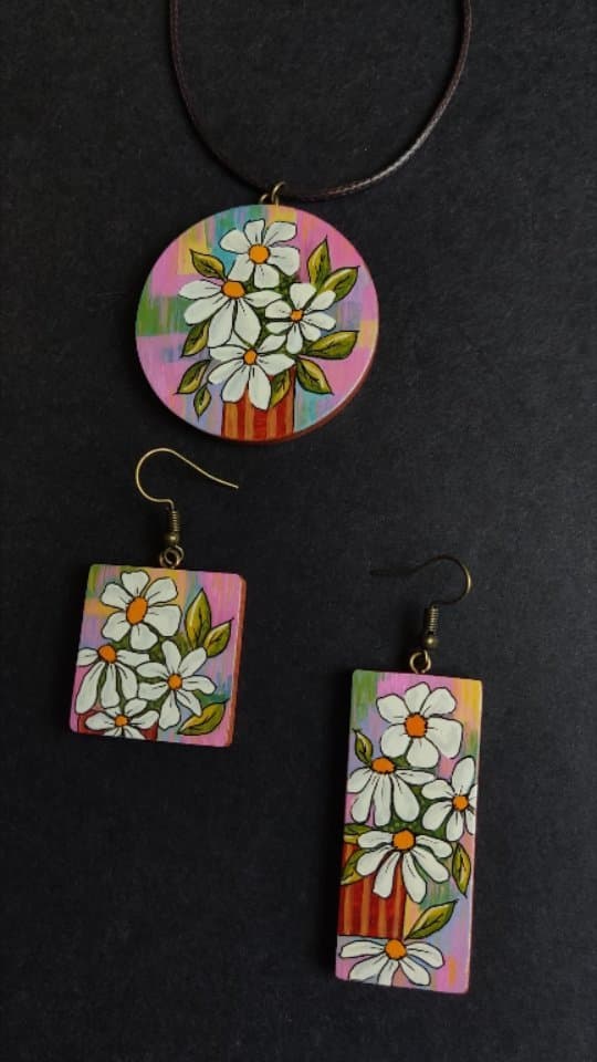 ست زیورآلات چوبی دست ساز طرح گل بابونه