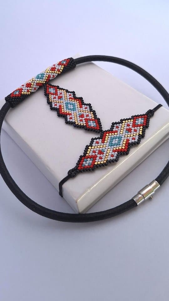 ست گردنبند و دستبند منجوق بافی میوکی با بند چرم طبیعی