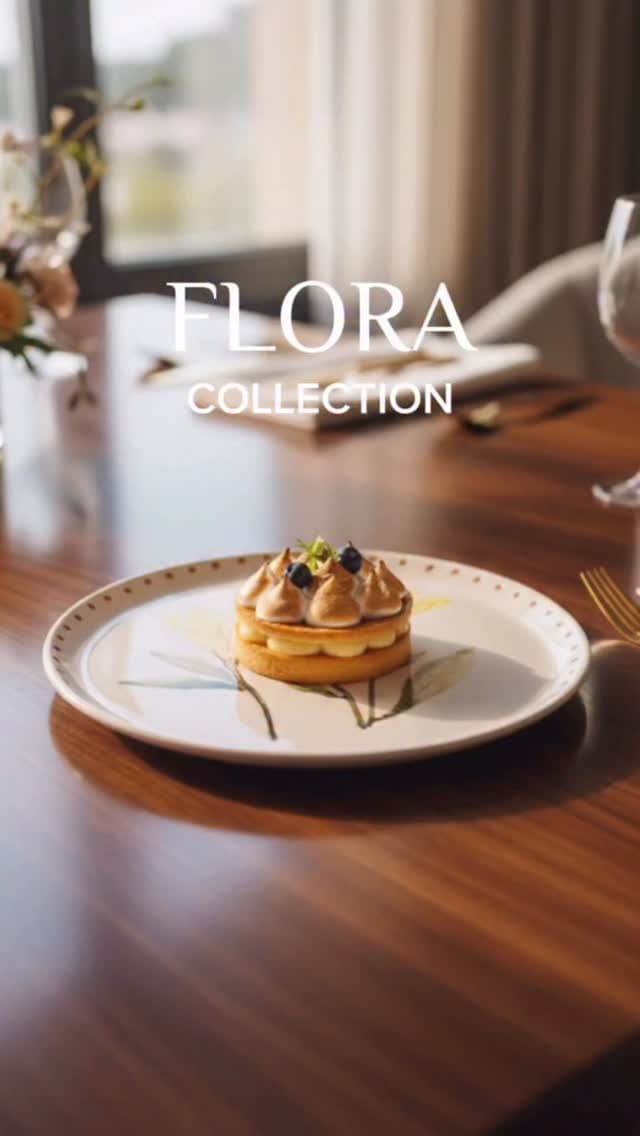 بشقاب سرامیکی دست‌ساز طرح گل فلورا