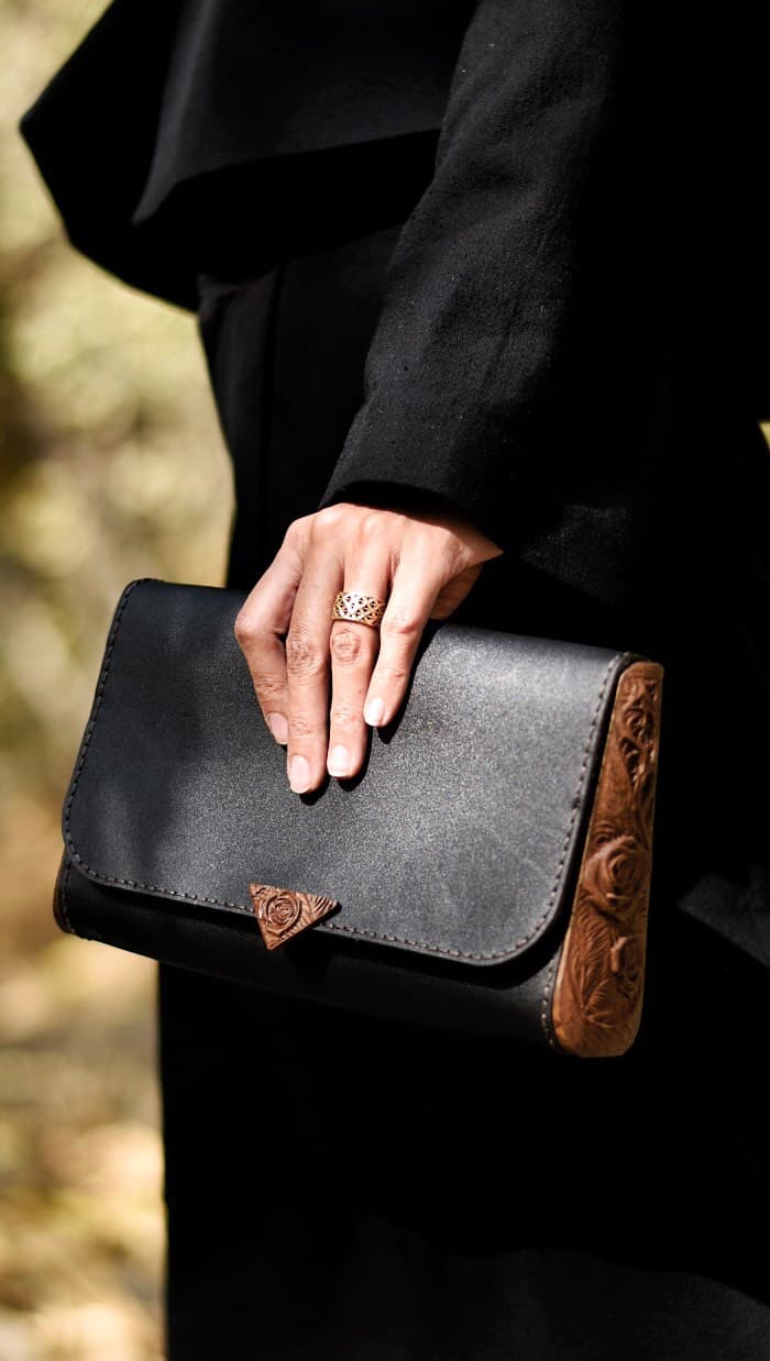 کیف دستی زنانه چرم و چوب منبت کاری شده مدل رز