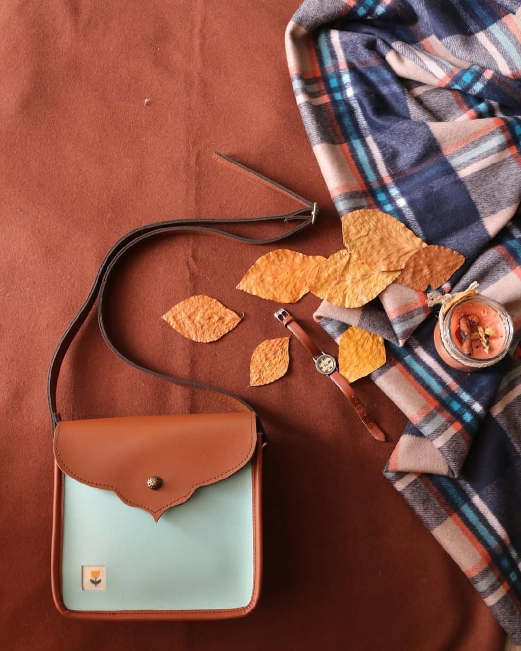 کیف دوشی چرم دست دوز زنانه