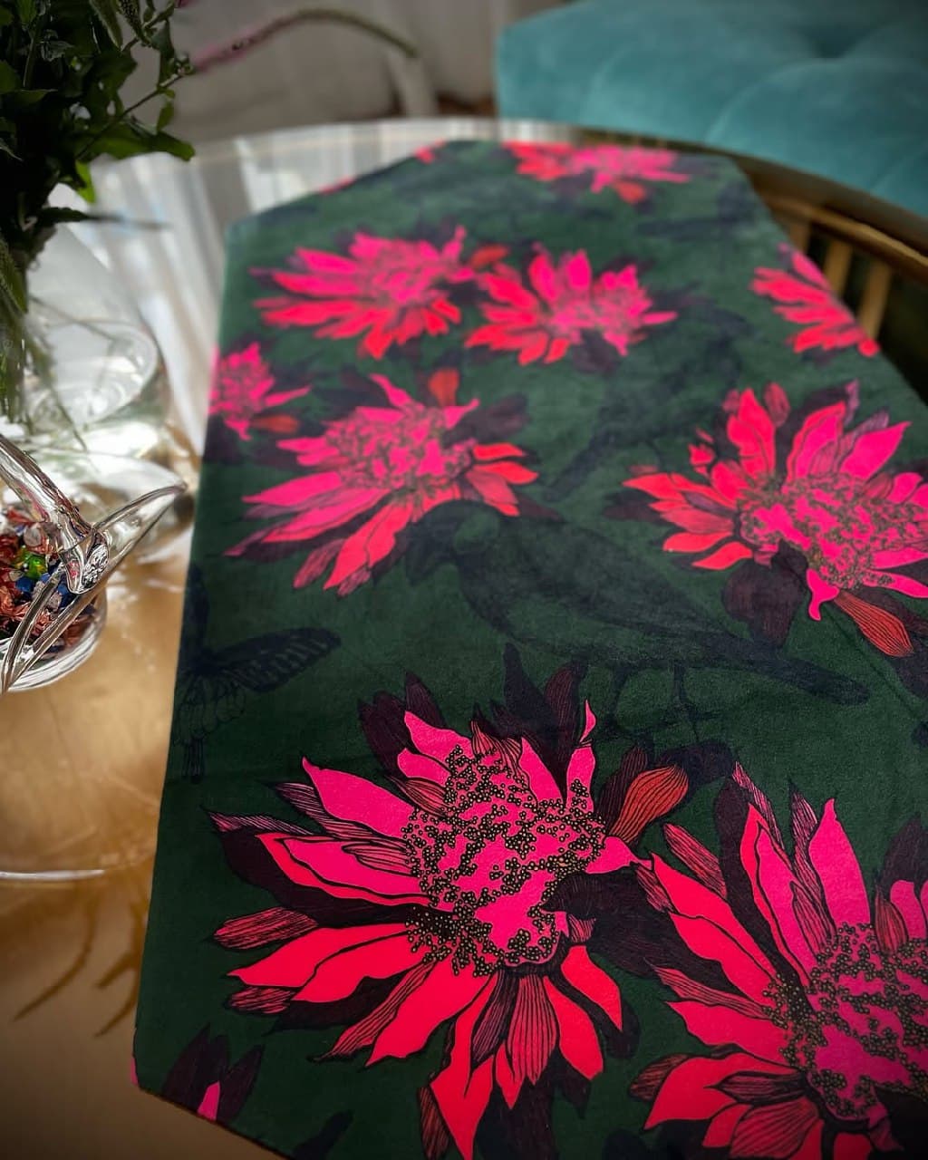 رانر مخمل طرح گل و پرنده