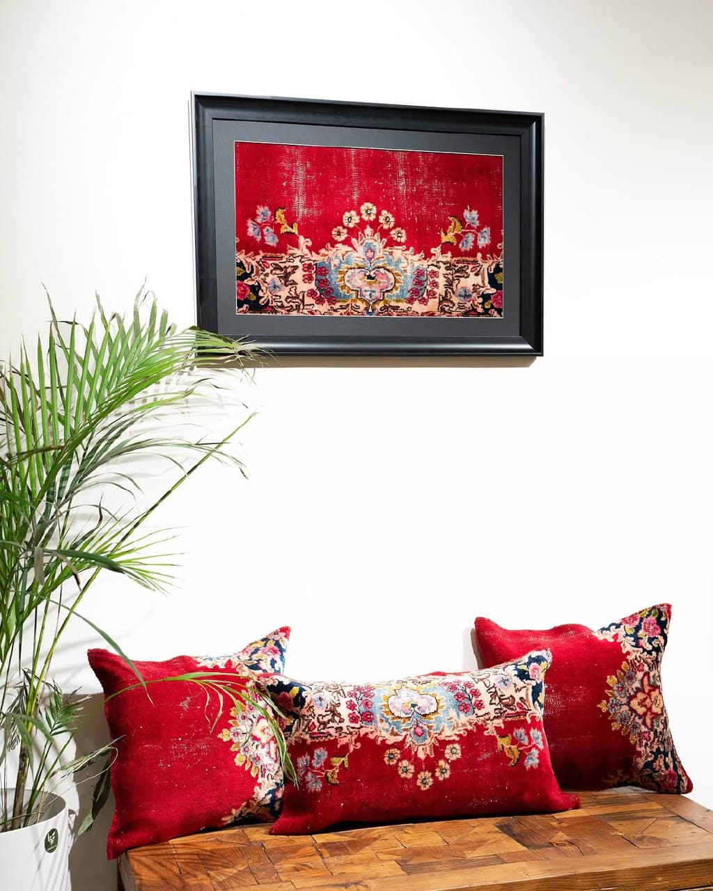 تابلو فرش دستباف سنتی قرمز