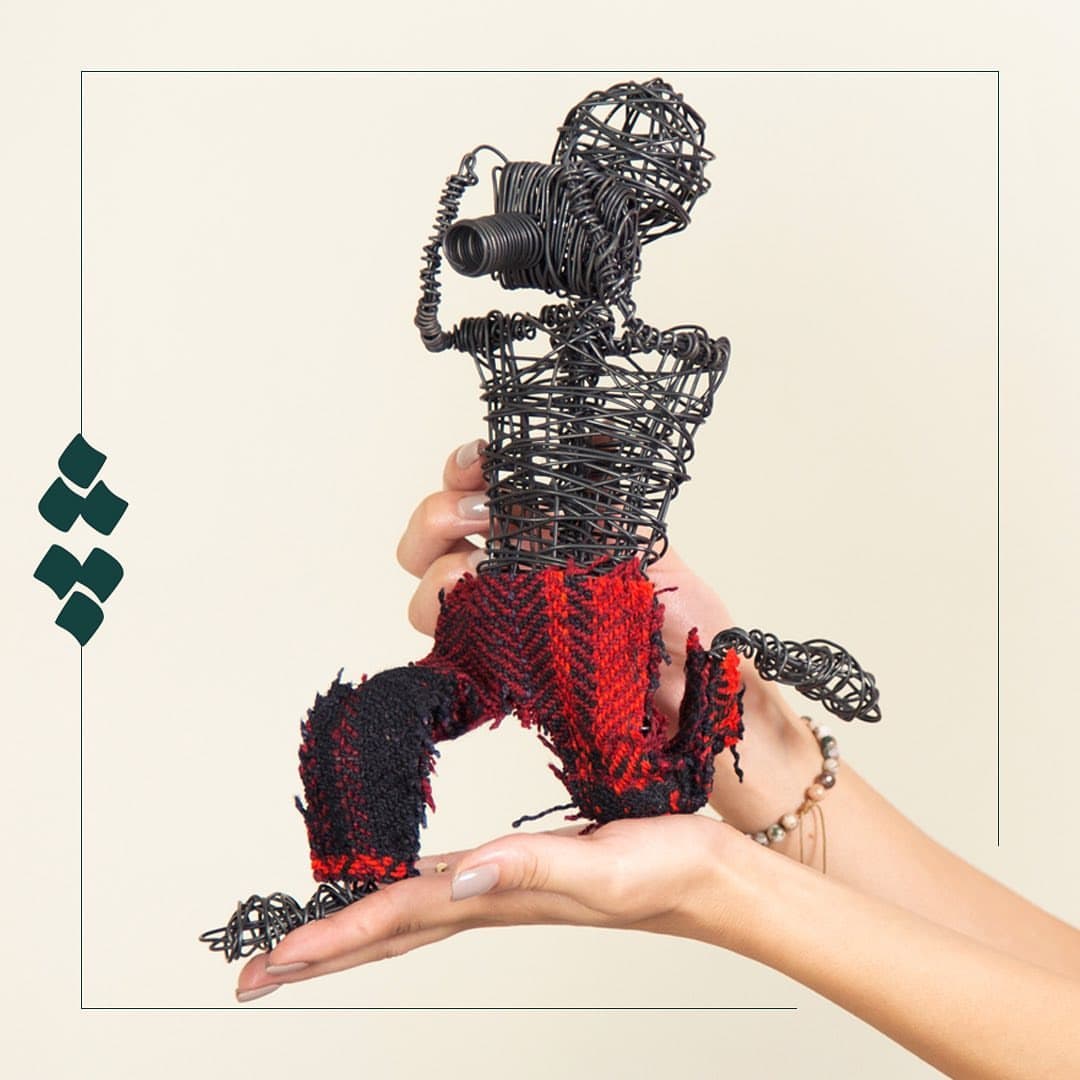 مجسمه مفتولی دستساز طرح عکاس