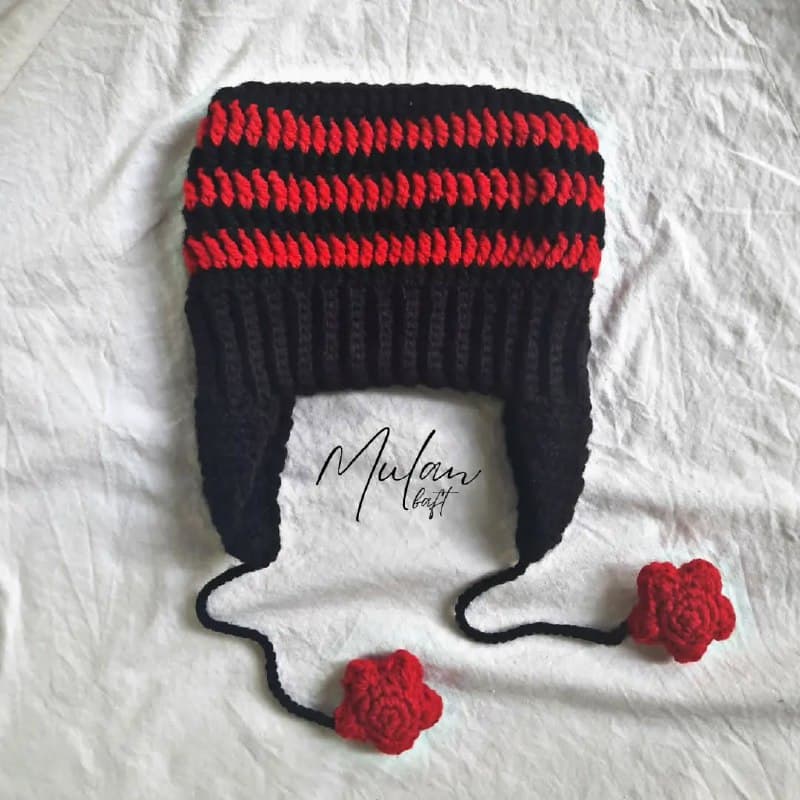 کلاه بافتنی گوش گربهای مشکی و قرمز با آویز ستاره