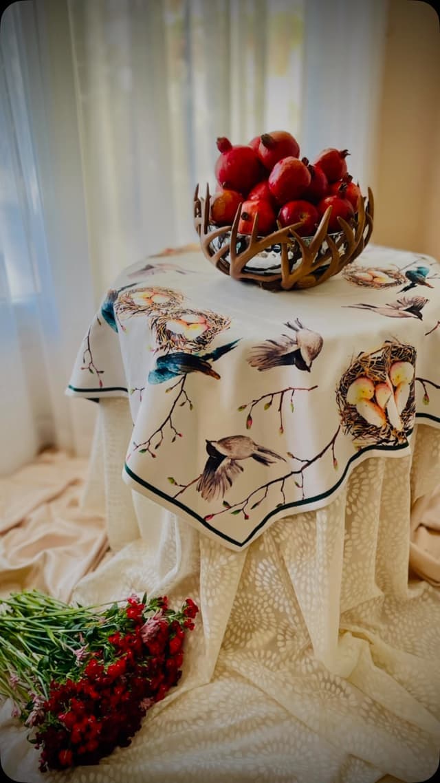 مجموعه رومیزی و رانر شبهای یلدا